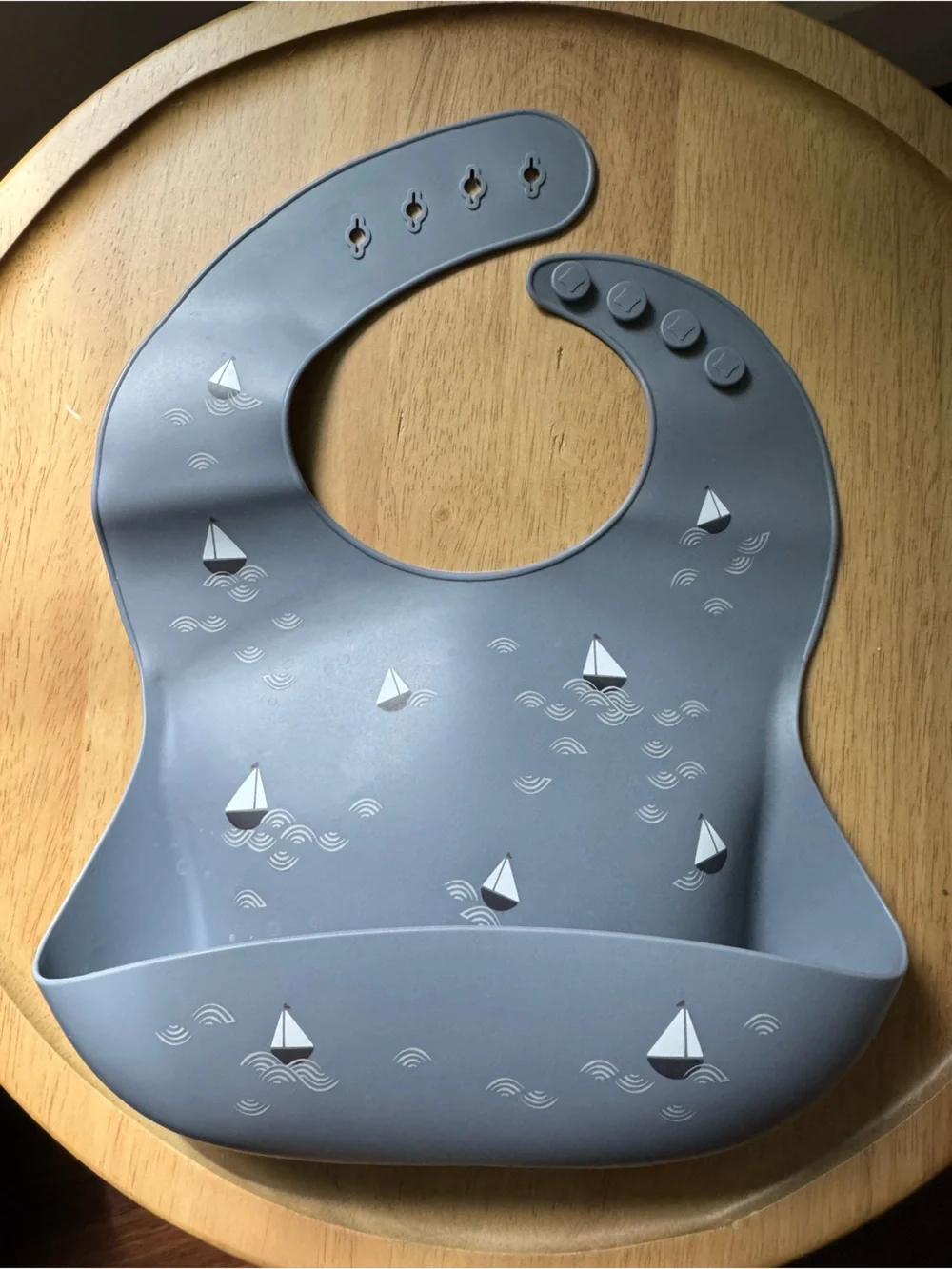 Mushie Silicone Bib (Boat)